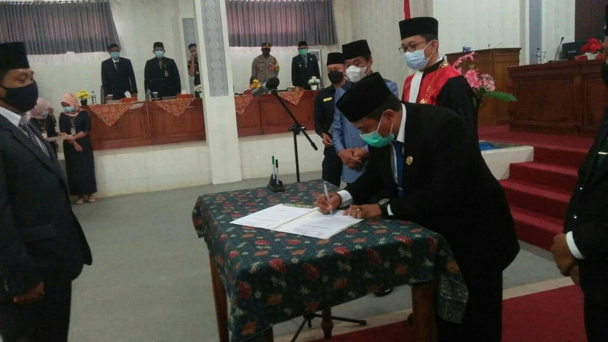 DPRD Lebong Gelar Paripurna Sumpah Janji Wakil Ketua I