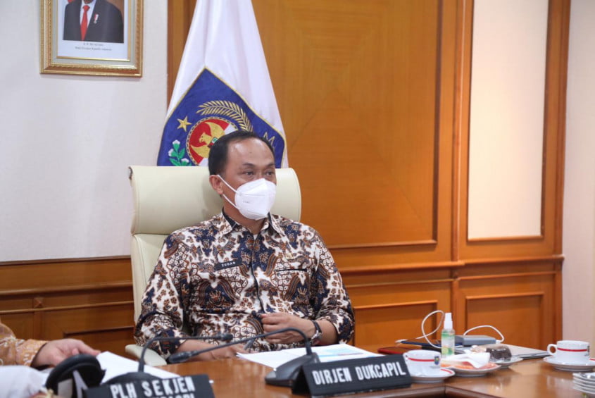 Dukcapil Terjunkan 4 Tim Tanggap Bencana Banjir di Jateng dan Jatim