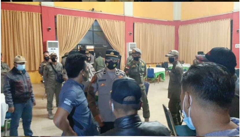 Tim Yustisi Satgas Covid-19 Segel Cafe yang Masih Abai Prokes