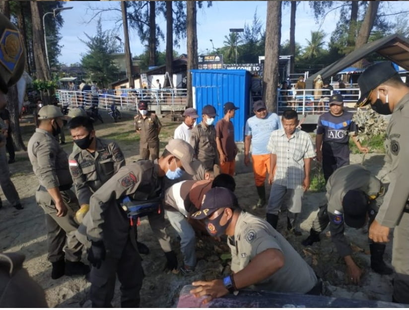 Dispar dan Satpol PP Wujudkan Sapta Pesona di Kawasan Pantai Panjang