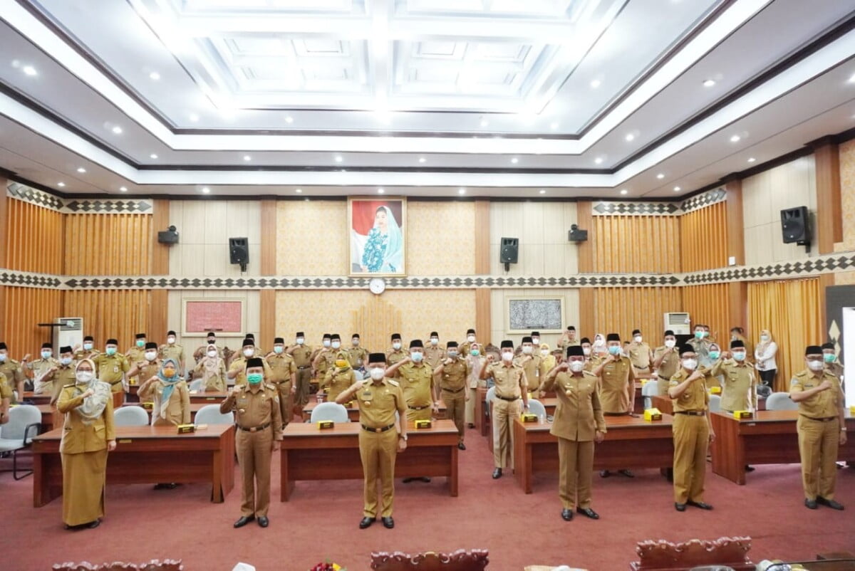 Gubernur Rohidin dan Wagub Rosjonsyah Beri Arahan Perdana Ke Pejabat Eselon