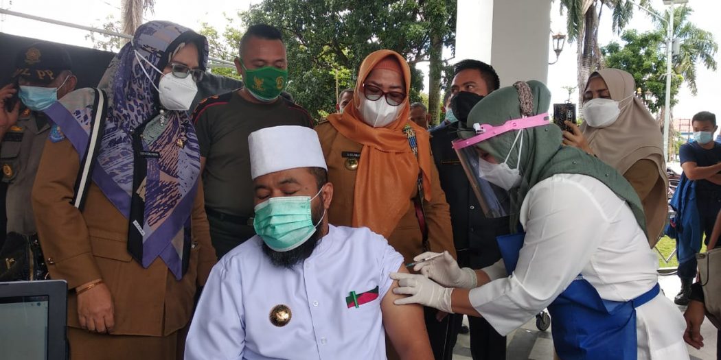 Dinkes Vaksinator Tahap ll, Helmi: Alhamdulillah Lancar dan Sesuai Jadwal