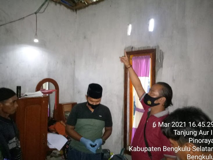Dapati Anaknya Gantung Diri Sepulang Pesta Pernikahan