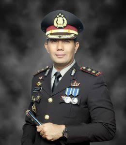 Istri Selingkuh, Suami Lapor Polisi