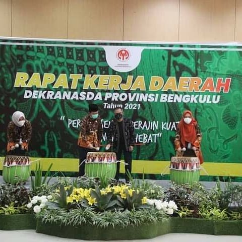 Pengrajin Bengkulu Tengah Raih Juara 3 Dekranasda Tingkat Provinsi