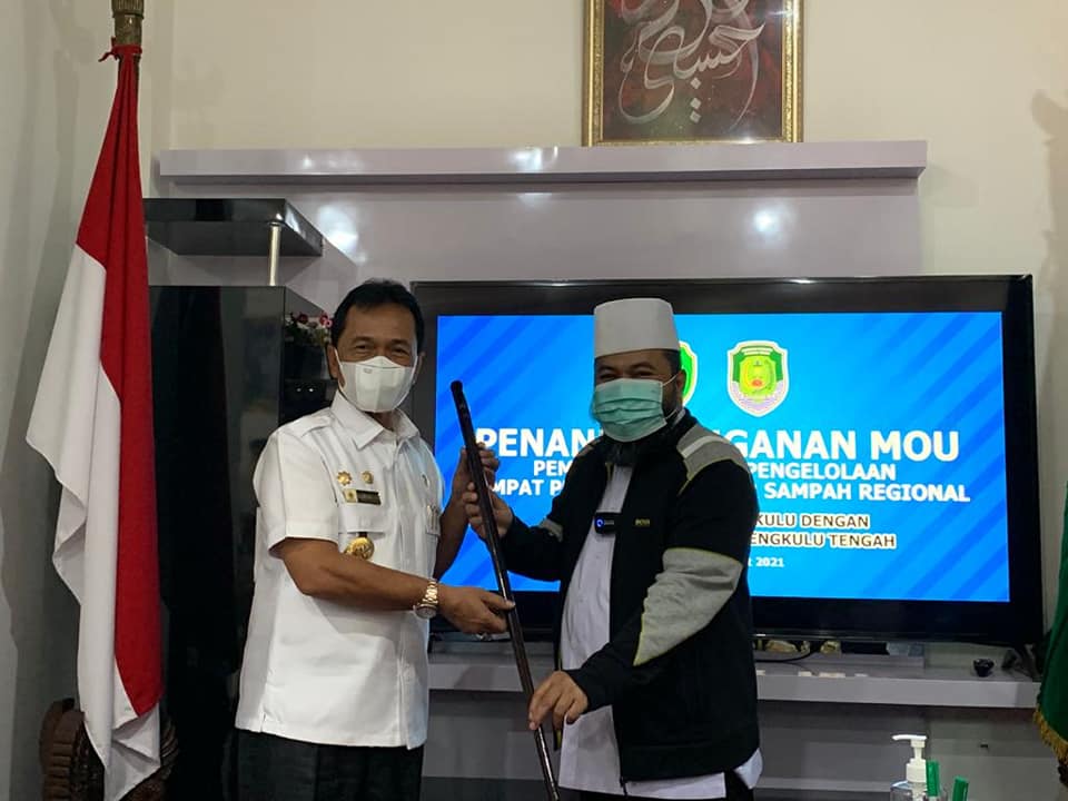 Benteng dan Kota Teken MOU TPA Semidang