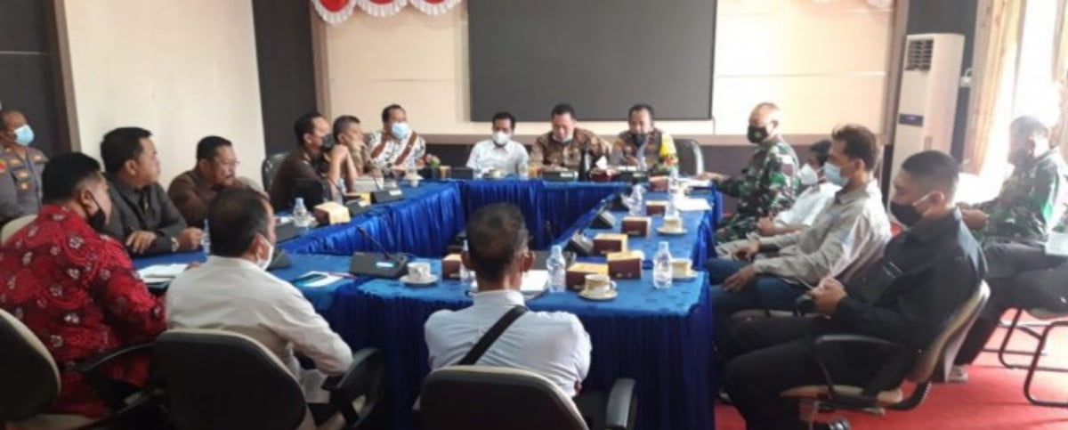 Ketua DPRD Bengkulu Tengah Hadiri Rapat Pembahasan Konflik PT Bio dan Masyarakat