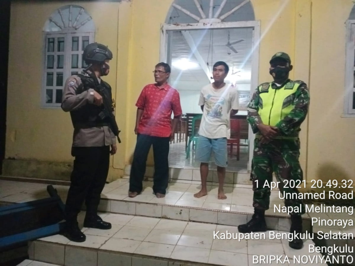 Puluhan Anggota Kepolisian Amankan Sejumlah Gereja
