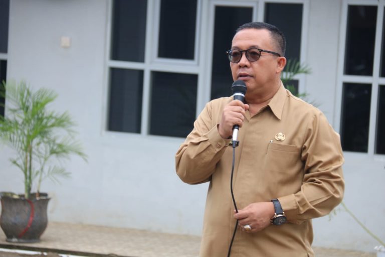 Perpisahan Kasubag Umum Warnai Apel Pagi Diskominfosan