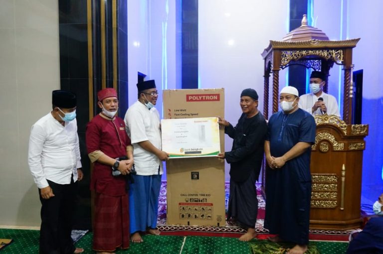 Wawali Titip Pesan Untuk Memakmurkan Masjid, Saat Safari Ramadan di Surabaya