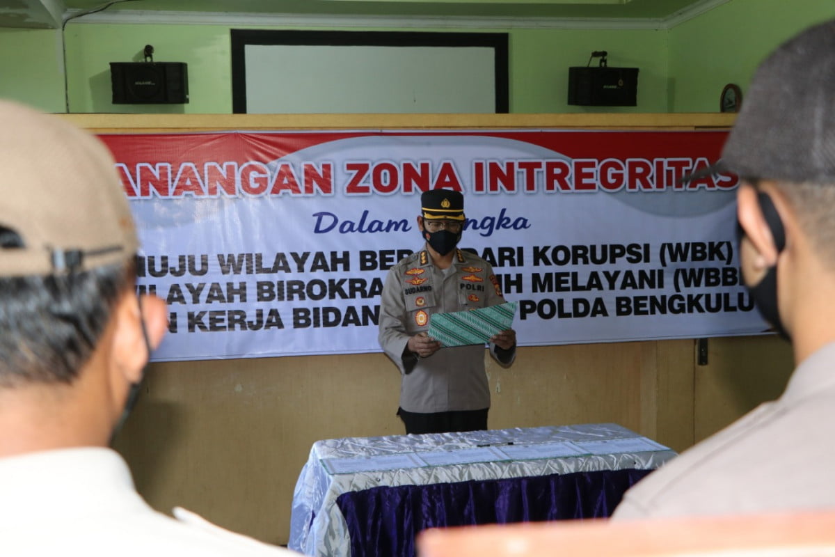 Dukung program WBK dan WBBM, Kabid Humas Polda Bengkulu Pimpin Penandatanganan Zona Integritas