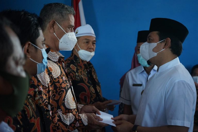 Wawali Apresiasi Ketua Adat Kebun Tebeng Ikut Andil Program HD Oto