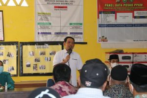 Wawali Dedy Himbau Camat dan Lurah Ajak Warga Jaga Kebersihan dan Tanam Bunga di Taman