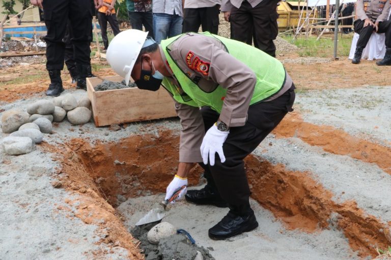 Peletakkan Batu Pertama Pembangunan Gedung K-9 Oleh Kapolda Bengkulu