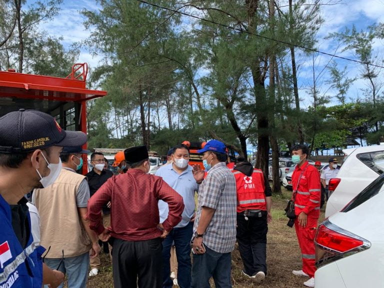 Temui Wisatawan di Pantai Panjang Arif Gunadi Imbau Pengunjung Patuhi Prokes 