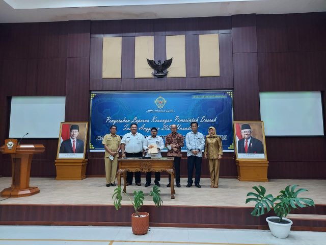 Serahkan LKPD, Gusnan Mulyadi HarapPemkab Bengkulu Selatan Raih WTP