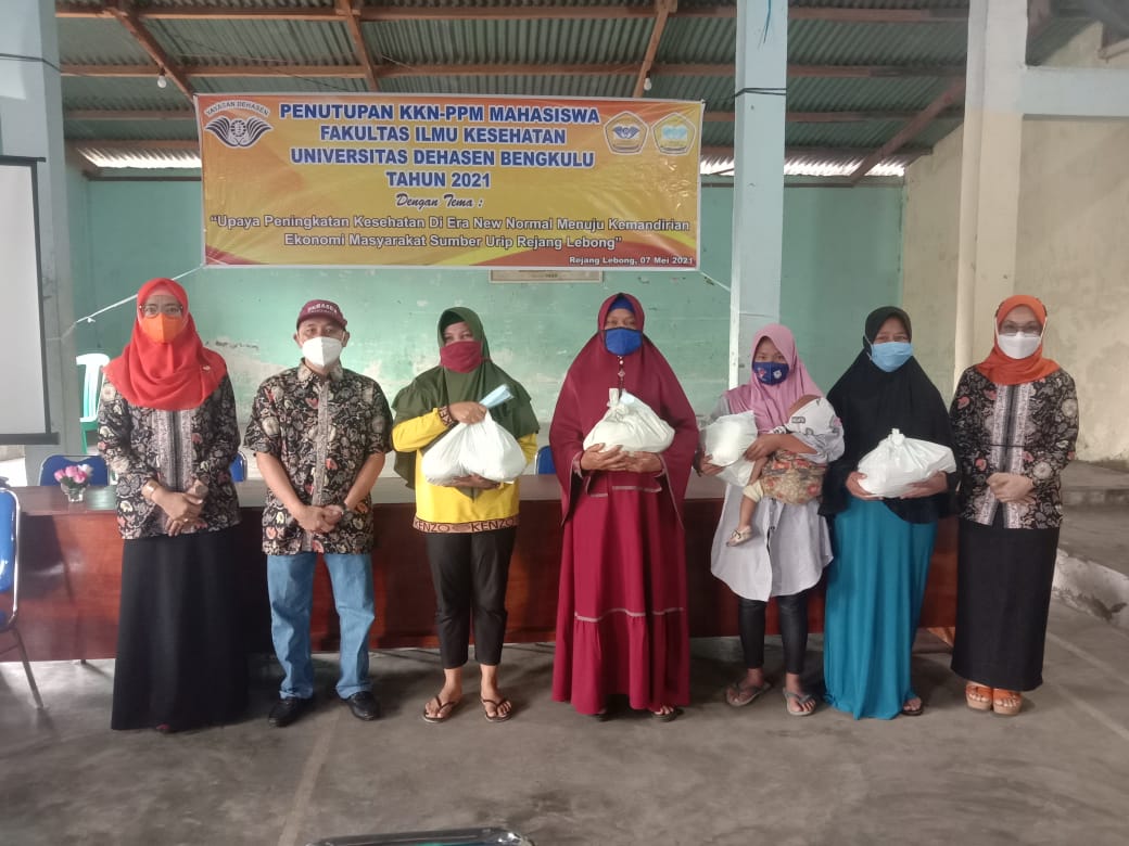 KKN Fikes Universitas Dehasen di Rejang Lebong Diakhiri Bakti Sosial