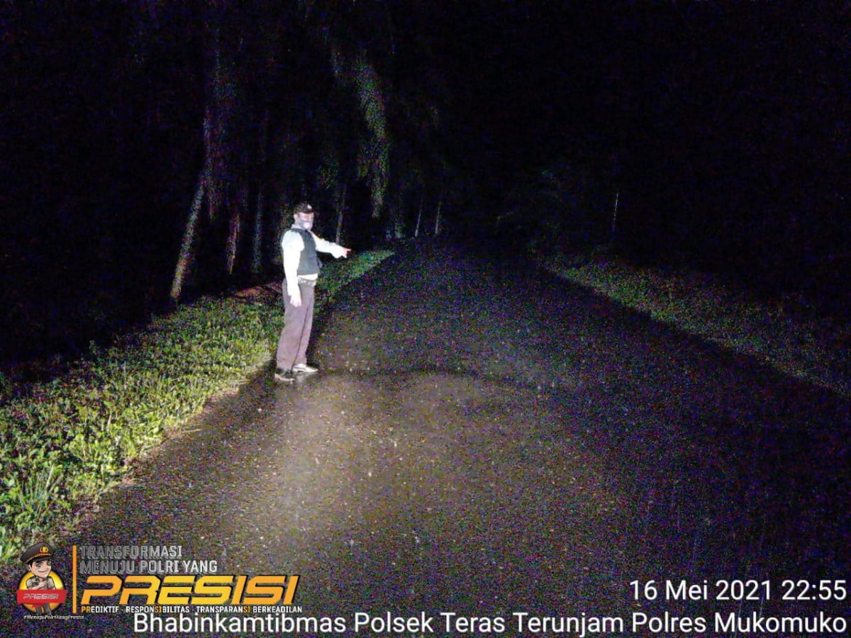 Polsek Teras Terunjam Laporkan Badan Jalan Tergenang Luapan Air Selagan
