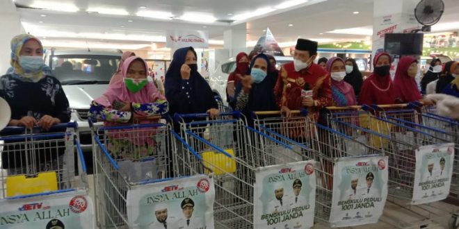 Para Janda Dimanjakan Walikota Bengkulu dan Wawali Melalui Program 1001 Janda