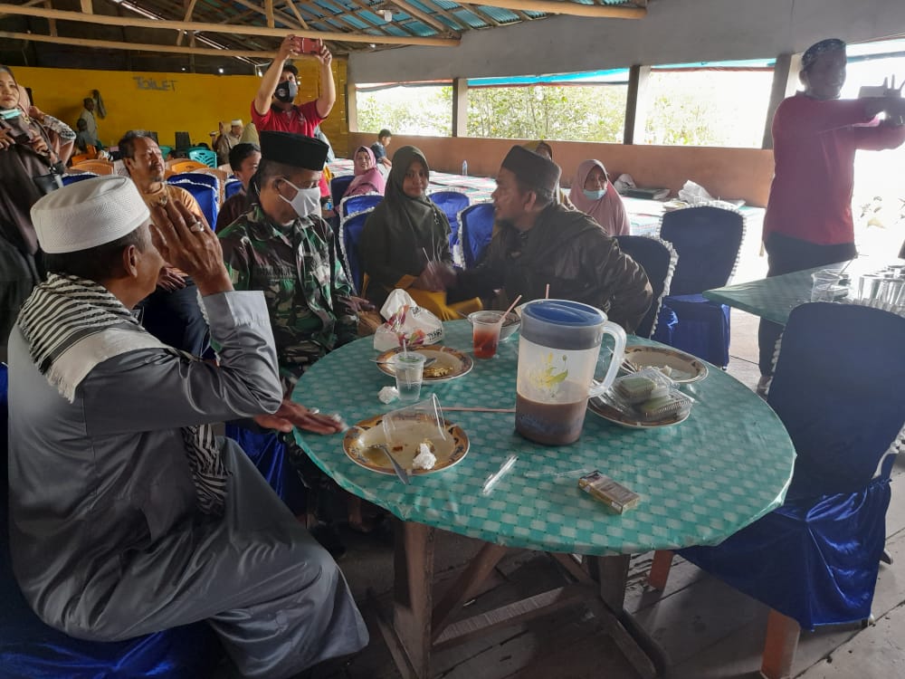 Jaga Keharmonisan, Danramil Sungai Kunyit Silahturahmi ke Ulama