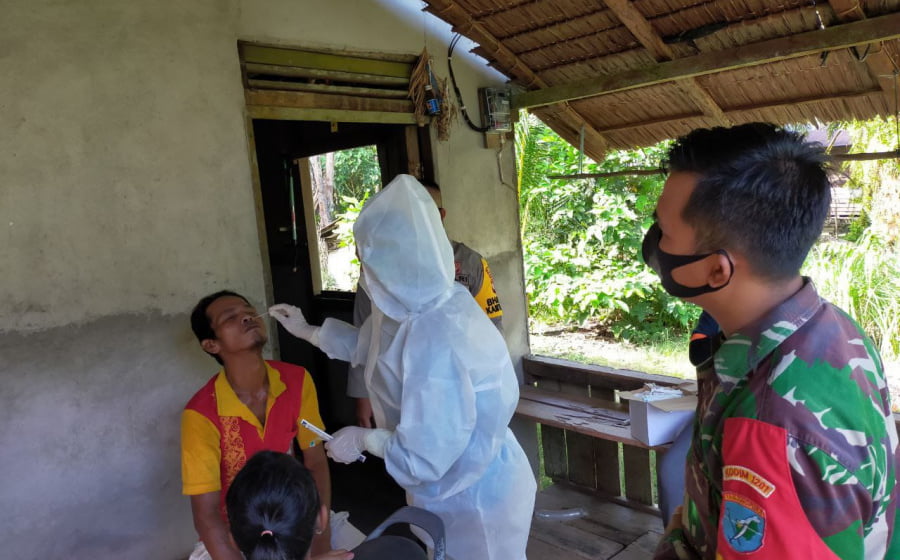 Tracing dan Vaksinasi Dikawal Ketat Babinsa Koramil Sengah Temila