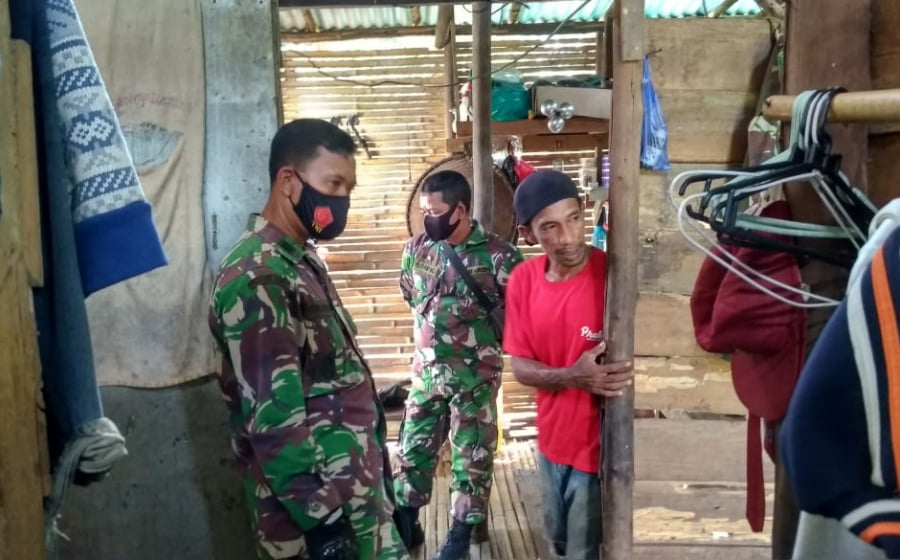 Danramil Mempawah Hulu Cek Sasaran Bedah Rumah di Desa Bilayuk