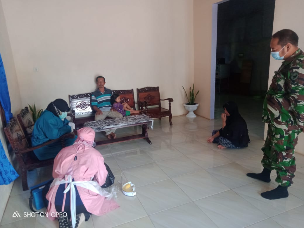 Tracing dan Testing bersama Satgas Covid-19 Digencarkan oleh Koramil Sungai Kunyit