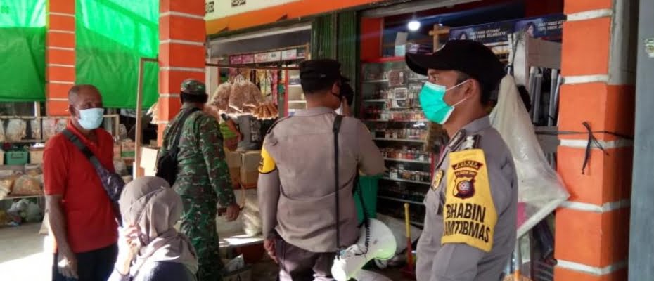 Koramil Sungai Kunyit Bersama Polsek Terus Imbau Prokes dan Bagikan Masker