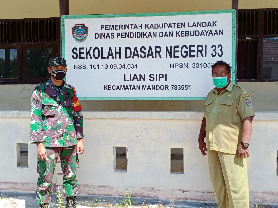 Babinsa Mandor Sosialisasikan Prokes ke Pelajar SD
