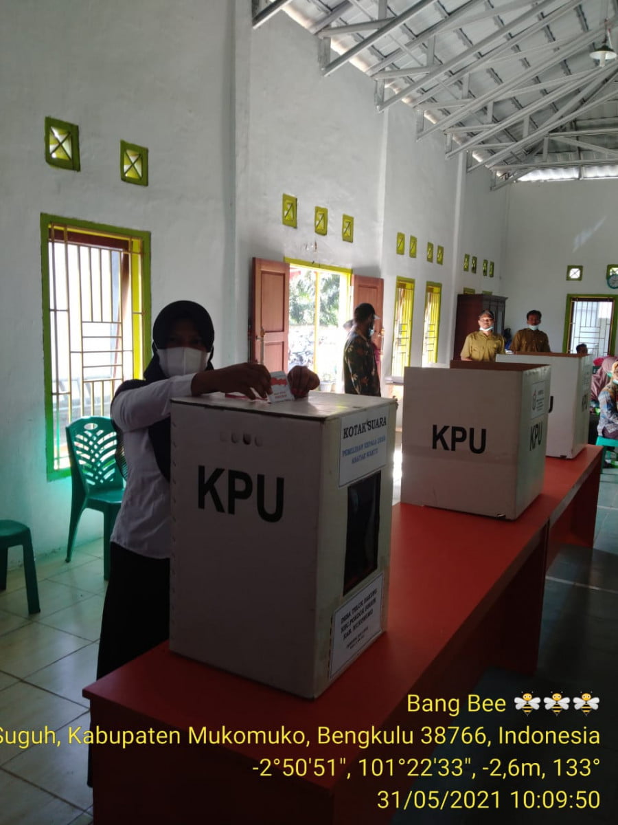 Polsek Pondok Suguh Gelar Pengamanan dan Himbauan Prokes Pada Pemilihan PAW Kepala Desa Teluk Bakung