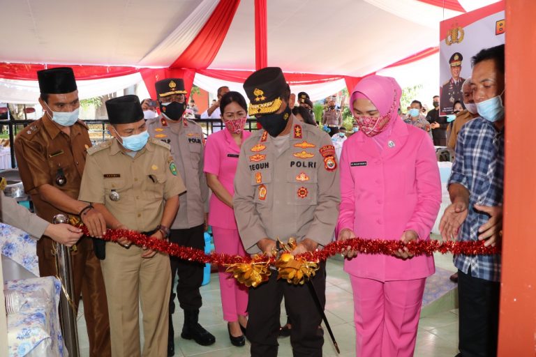 Peduli Sesama Kapolda Bengkulu Resmikan Bedah Rumah Aipda (purn) Edy Saputra Barus