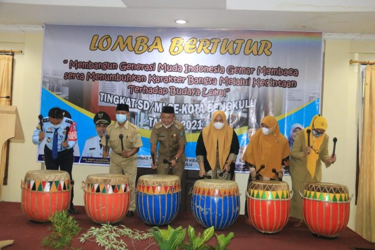 Kembangkan Kemampuan Intelektual Anak-anak, Dinas Perpustakaan dan Kearsipan Kota Bengkulu Gelar Lomba Bertutur Tingkat SD dan MI