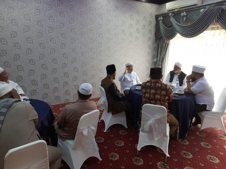 Walikota Helmi Berbincang Santai dan Silaturahmi dengan Bupati Merangin