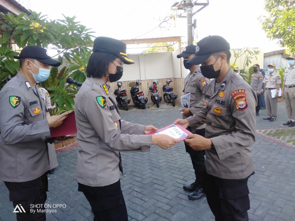 Kabiddokkes Serahkan Piagam Penghargaan Wujud Apresiasi Terhadap Keberhasilan Anggota
