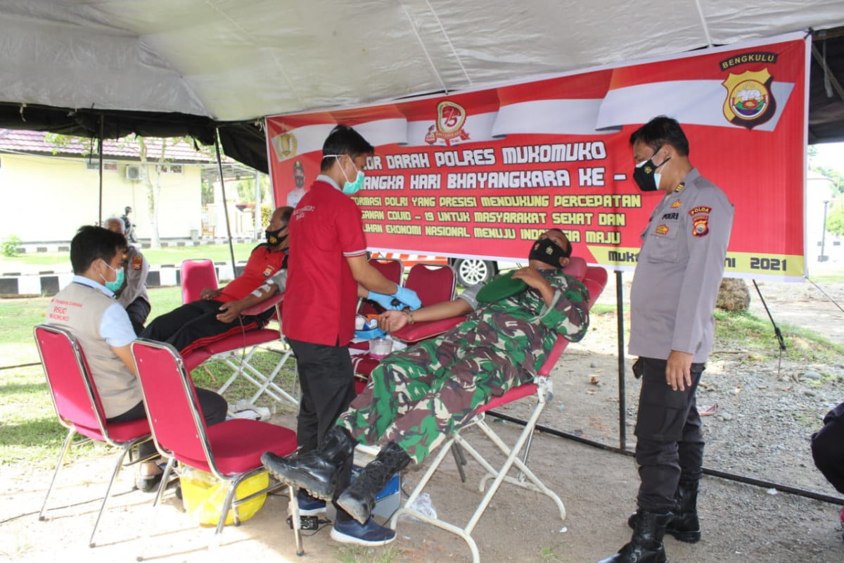Sambut Hari Bhayangkara, Polres Mukomuko Gelar Donor Darah