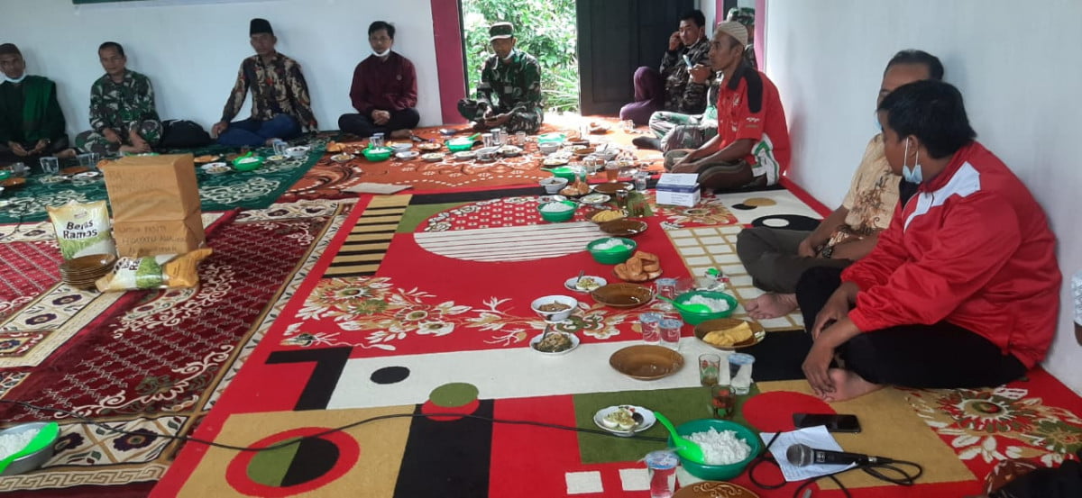 Bangun Kebersamaan dan Keakraban Warga Binaan dengan Makan Bersama dan Komsos