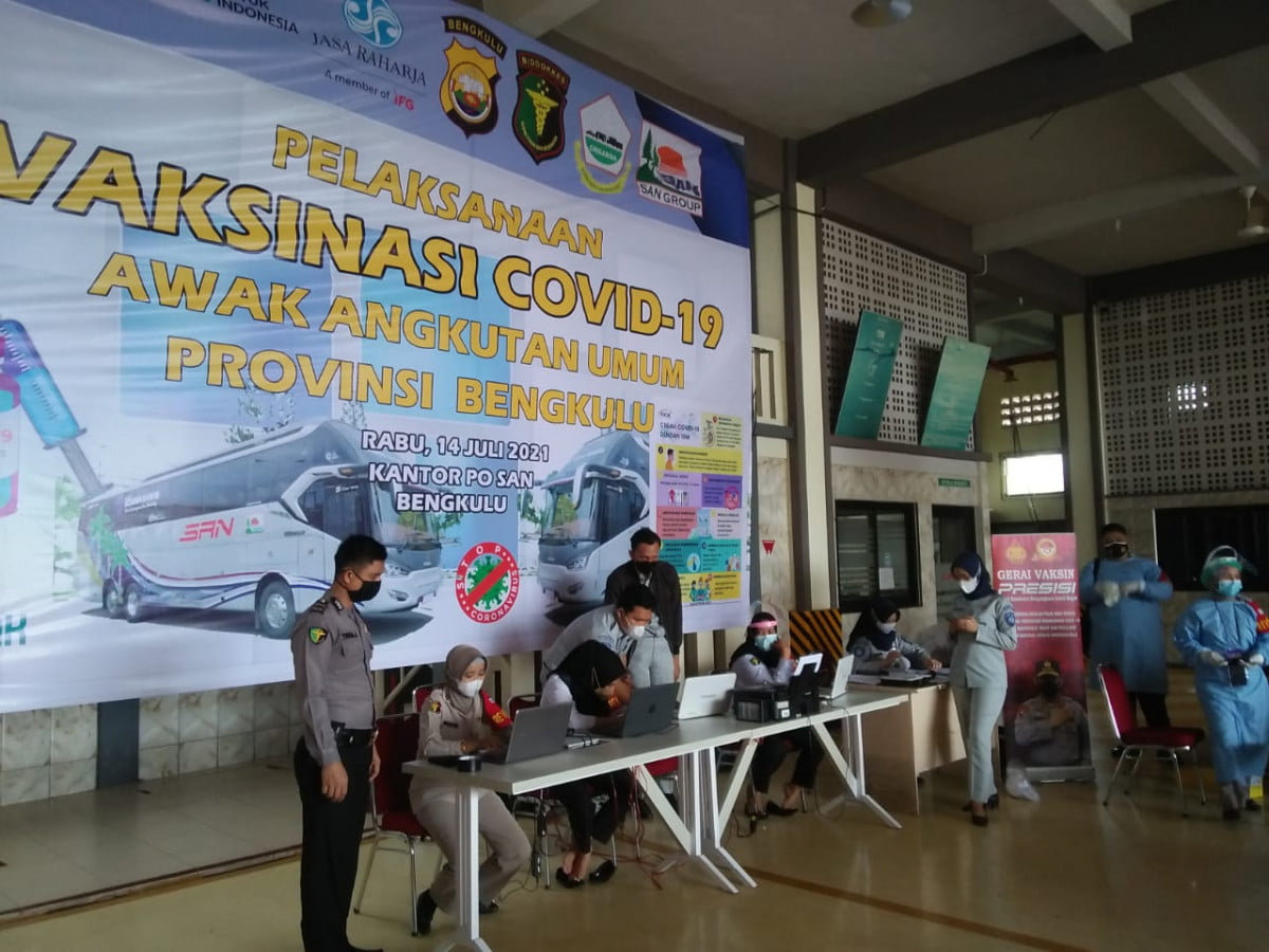 Jasa Raharja dan DPD Organda Provinsi Bengkulu Adakan Vaksinasi Awak Angkutan Umum