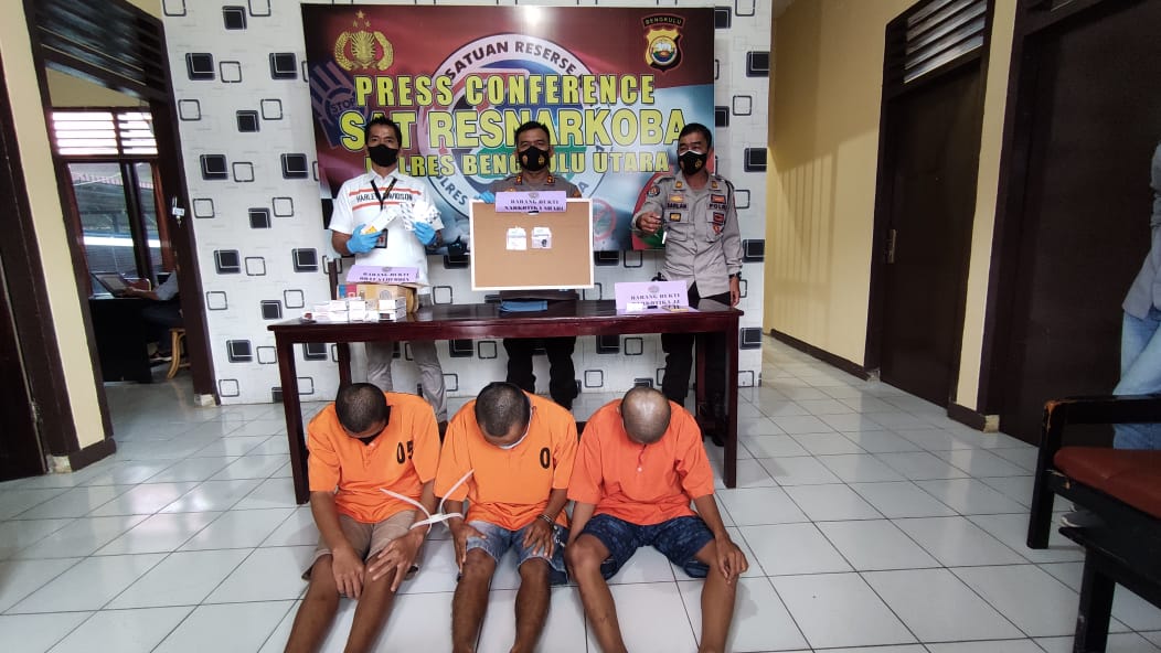 Hadirkan Pelaku, Polres BU Ungkap Penangkapan Terduga Pelaku Penyalagunaan Narkoba