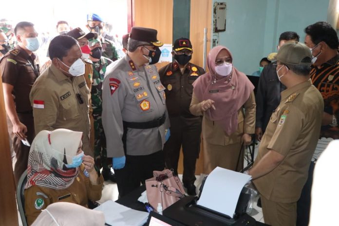 Kapolda Bersama Gubernur Pantau Posko Penanganan Covid 19 di Bengkulu Utara