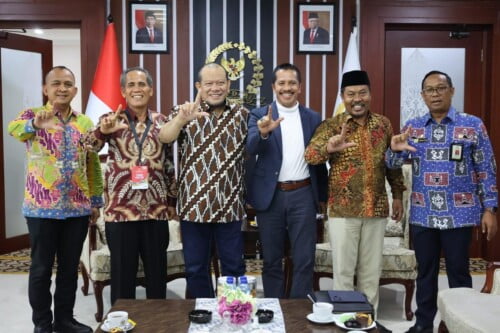 Bertemu PB PGRI, Ketua DPD RI Sampaikan Agenda Safari FGD Amandemen Konstitusi