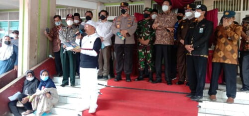 Vaksinasi Covid-19, Diserbu Warga