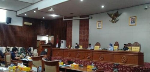 DPRD Provinsi Gelar Paripurna Dengan Agenda Mendengar Jawaban Gubernur Atas Pandangan Umum Fraksi Terhadap Raperda APBD 2022