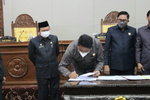 Raperda Rencana  Pengelolaan Dan Perlindungan Lingkungan Hidup Disetujui Jadi Perda
