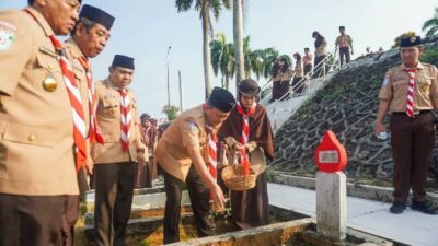 Peringatan Hari Pramuka Ke-62, Kwarda 07 Bengkulu Ziarah Ke Makam Pahlawan