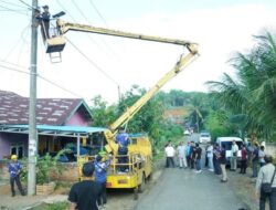 Masyarakat Perumahan Alfatindo Terima Bantuan Lampu Jalan