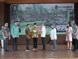 Serah Terima Kendaraan Listrik dari Bank Bengkulu Cabang Jakarta