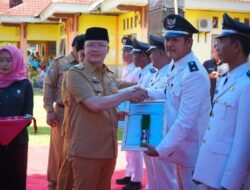 Rohidin Serahkan Nomor Register Persiapan Pemekaran 9 Desa di Kaur