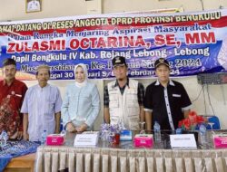 Zulasmi Octarina Menggali Aspirasi Masyarakat Desa Air Meles