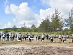 Polda Babel Tanam Ribuan Bibit Mangrove