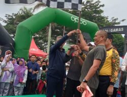 Didampingi Danrem, Wagub Lepas Peserta Jalan Sehat